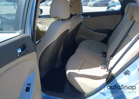 2013 Hyundai Accent Gls z USA, uszkodzony, nr VIN KMHCU4AE4DU319379